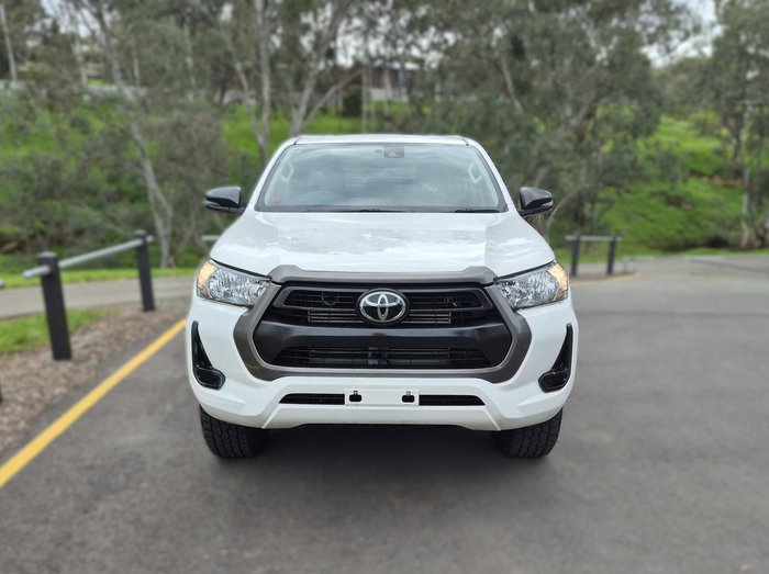 2021 Toyota Hilux SR