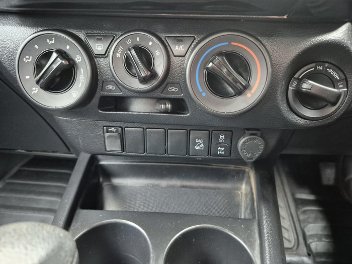 2021 Toyota Hilux SR