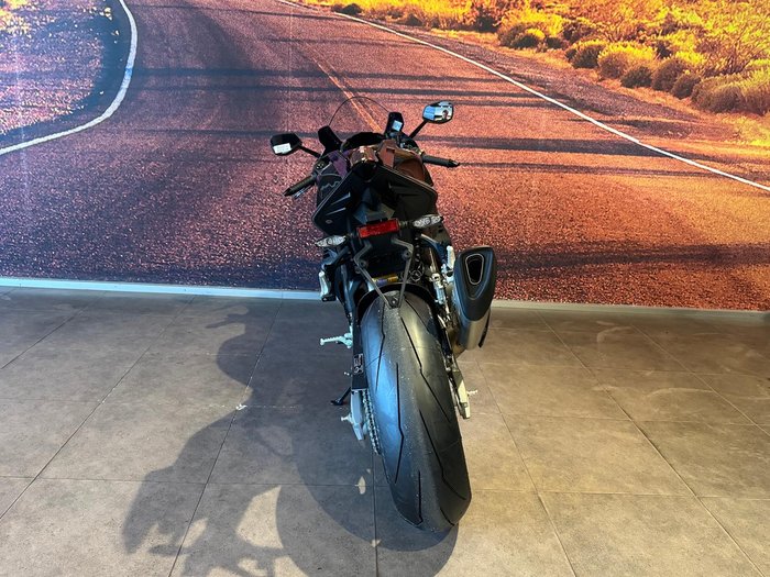 2025 Aprilia RSV4 1100 Factory RSV4