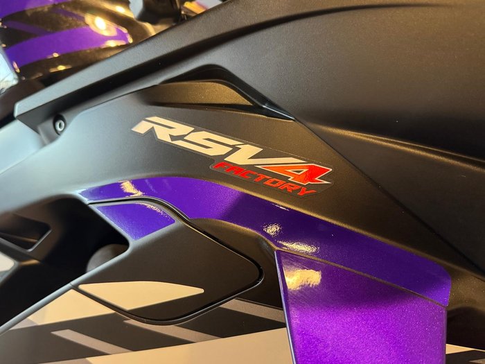 2025 Aprilia RSV4 1100 Factory RSV4
