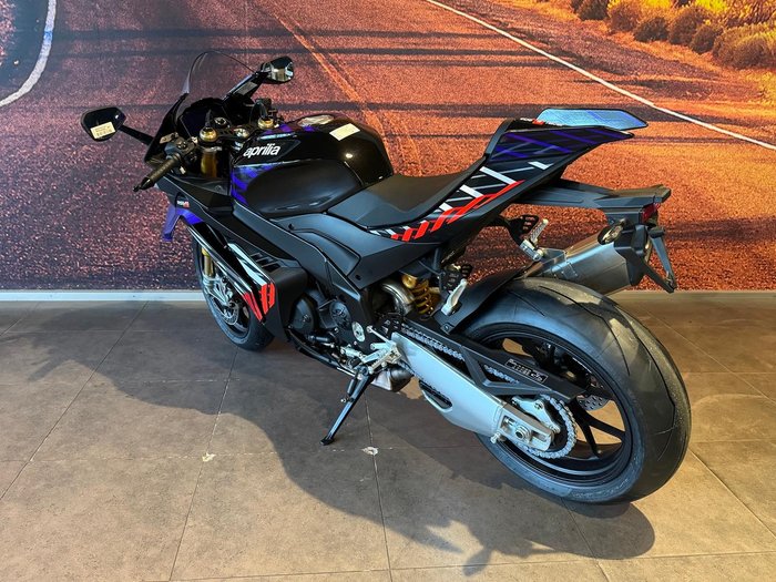 2025 Aprilia RSV4 1100 Factory RSV4