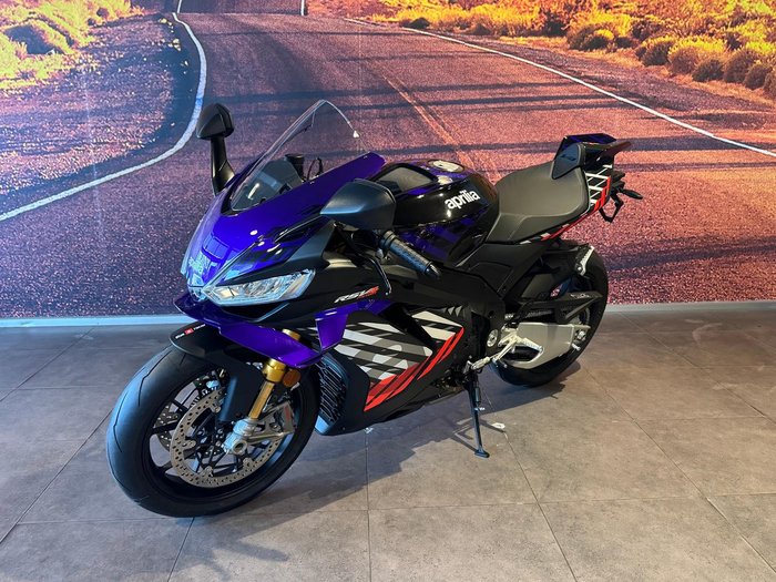 2025 Aprilia RSV4 1100 Factory RSV4