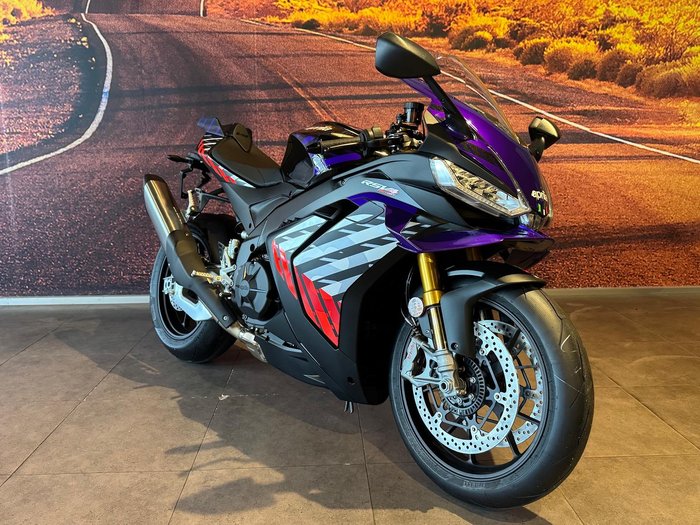 2025 Aprilia RSV4 1100 Factory RSV4