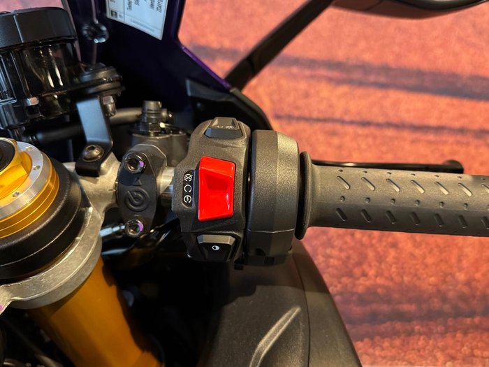2025 Aprilia RSV4 1100 Factory RSV4