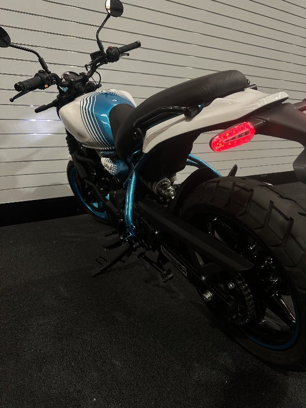 2024 Royal Enfield GUERILLA 450 Blue