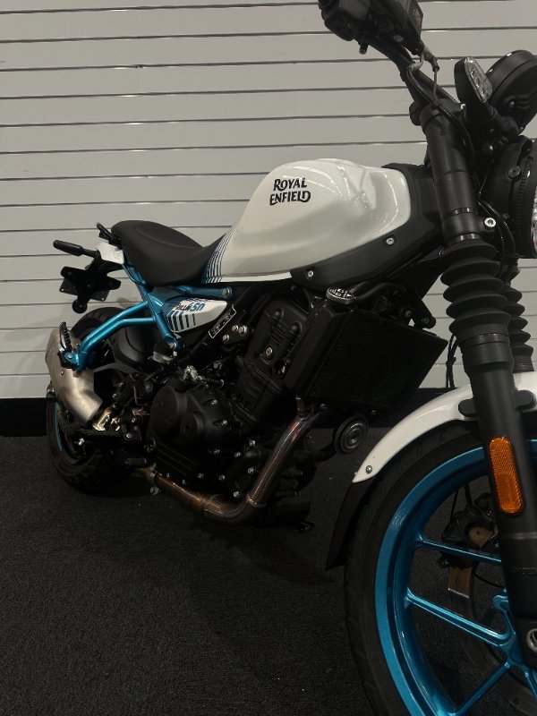 2024 Royal Enfield GUERILLA 450 Blue