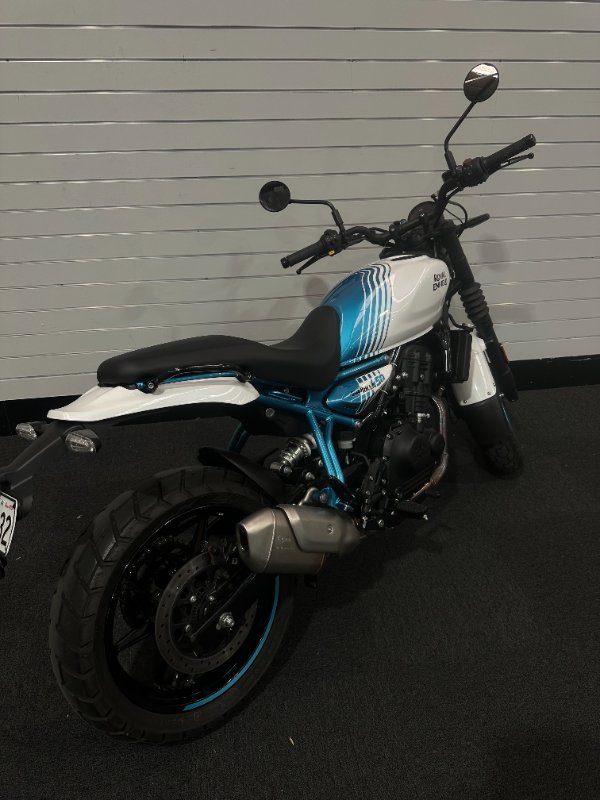 2024 Royal Enfield GUERILLA 450 Blue