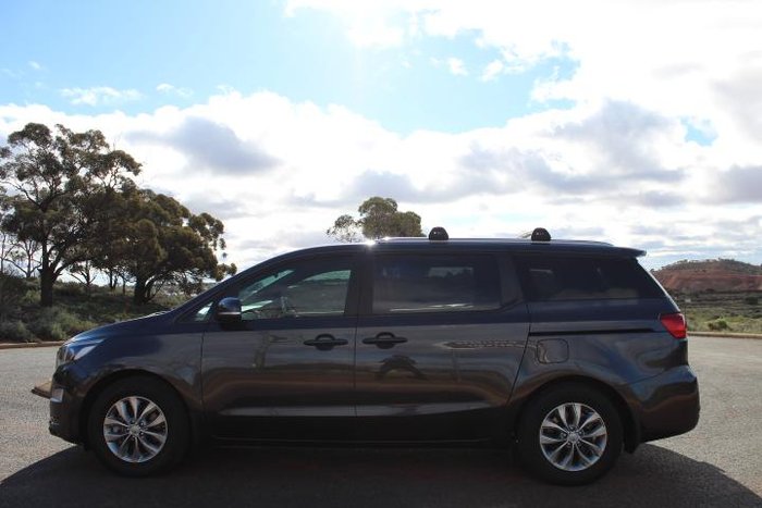 2020 Kia Carnival