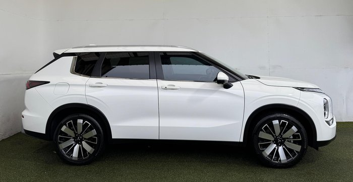 2025 Mitsubishi Outlander Aspire