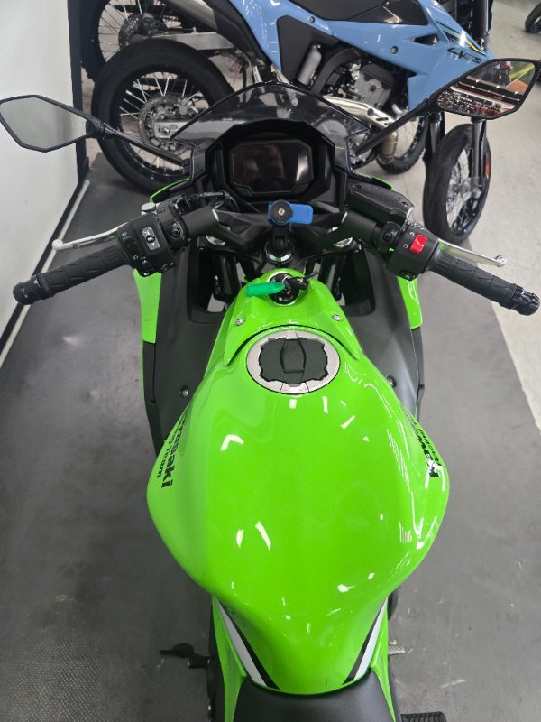 2025 Kawasaki NINJA 650 Green