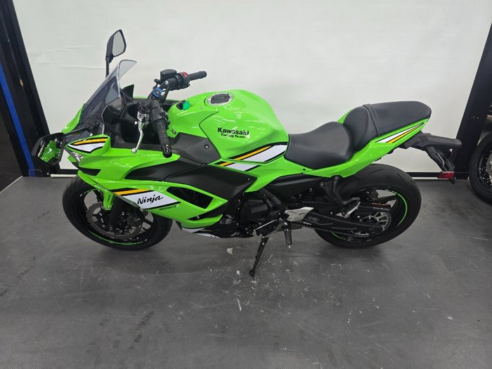 2025 Kawasaki NINJA 650 Green