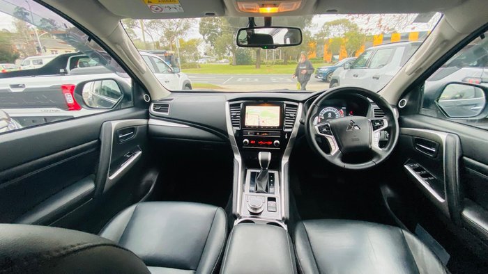 2022 Mitsubishi Pajero Sport Exceed