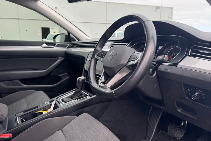 2022 Volkswagen Passat 140TSI Business
