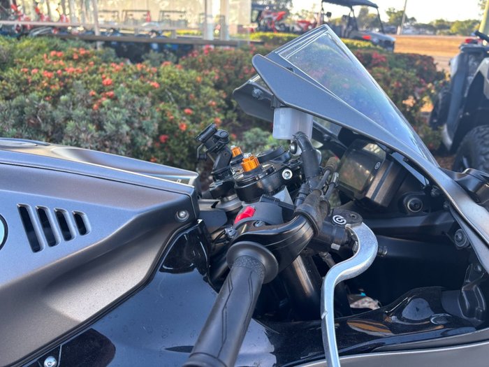 2024 YAMAHA YZF-R7LA grey