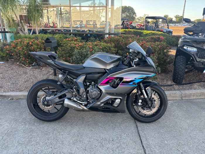 2024 YAMAHA YZF-R7LA grey