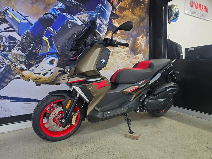 2025 BMW Motorrad C 400 X GREEN