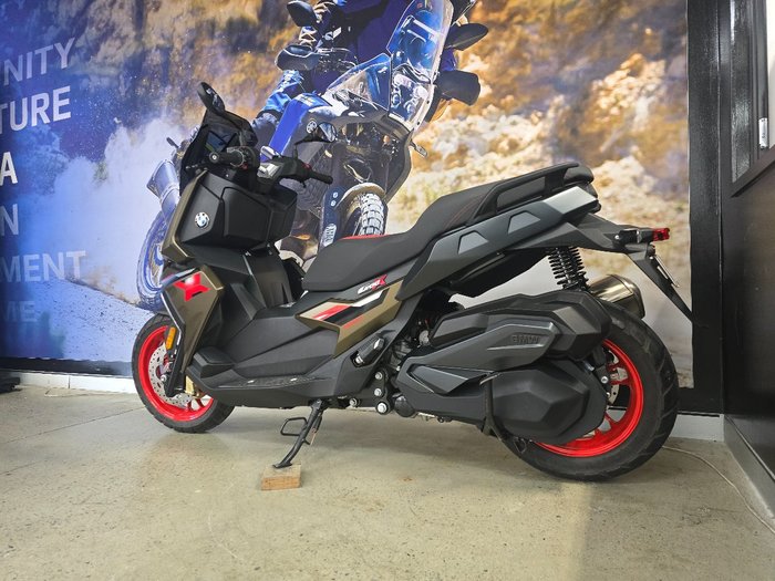 2025 BMW Motorrad C 400 X GREEN