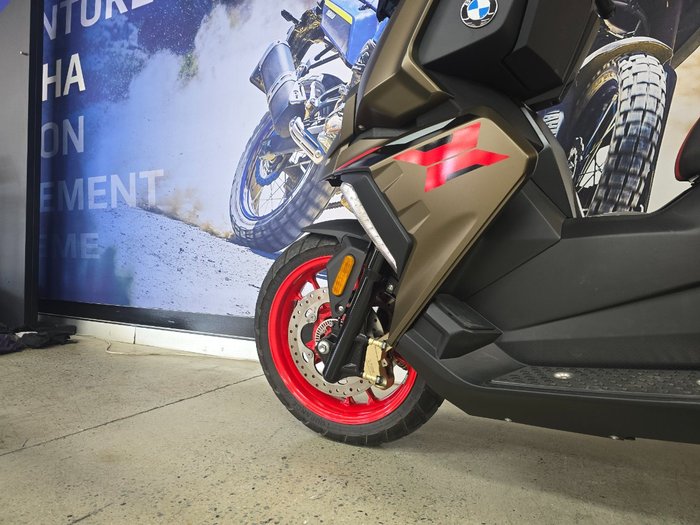 2025 BMW Motorrad C 400 X GREEN
