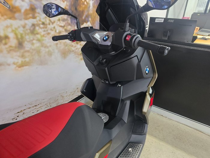 2025 BMW Motorrad C 400 X GREEN