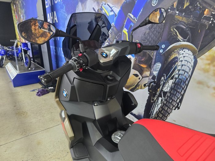 2025 BMW Motorrad C 400 X GREEN