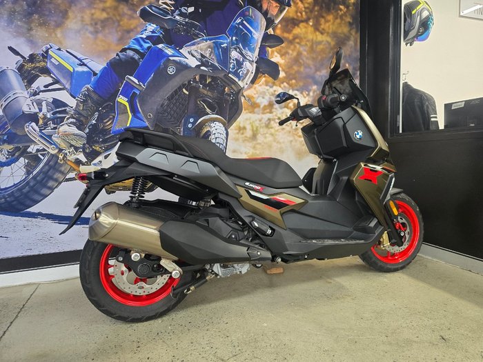 2025 BMW Motorrad C 400 X GREEN