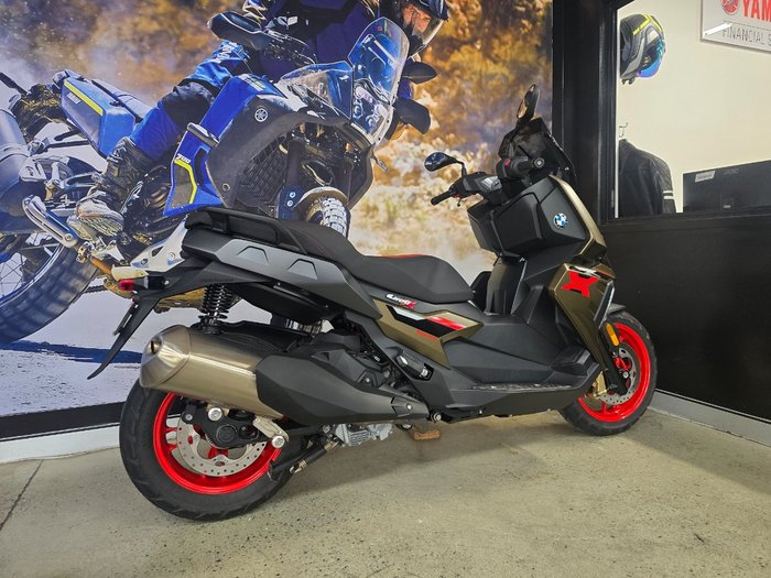 2025 BMW Motorrad C 400 X GREEN
