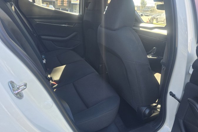 2024 MAZDA MAZDA3 G20 PURE