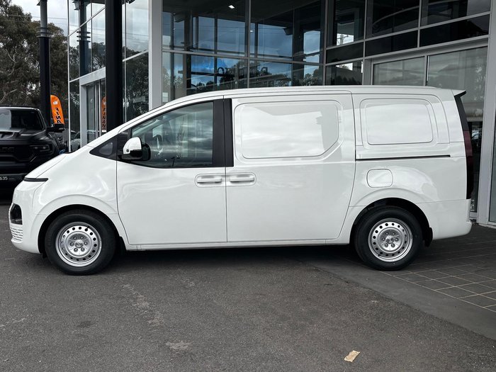 2025 Hyundai STARIA LOAD
