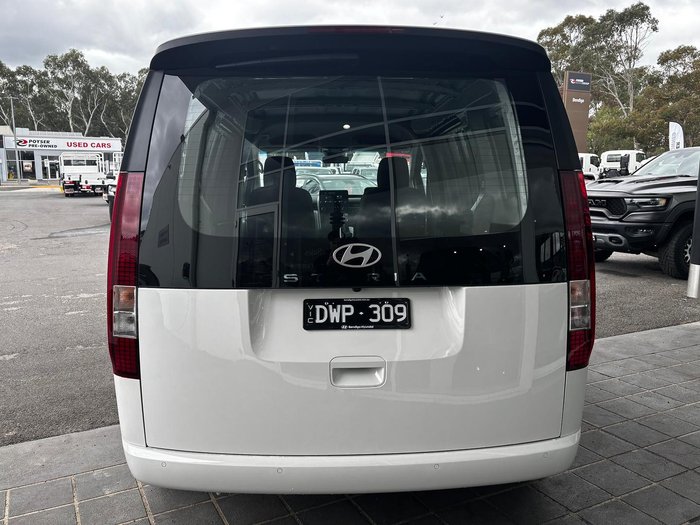 2025 Hyundai STARIA LOAD