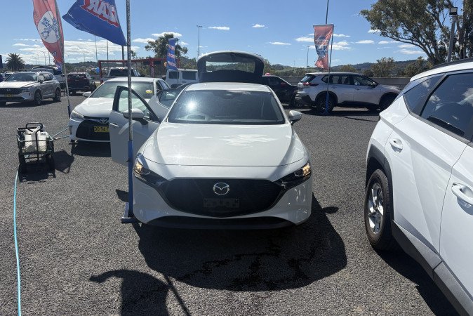 2024 MAZDA MAZDA3