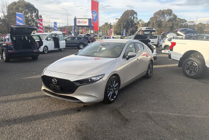 2024 MAZDA MAZDA3 G20 EVOLVE