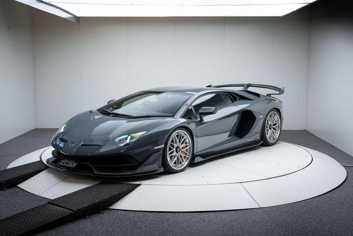 2019 Lamborghini Aventador