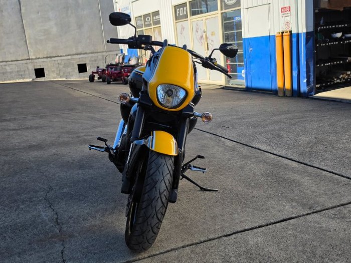 2013 Suzuki VZR 1800 BOULEVARD (M109R)