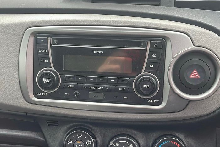 2013 Toyota Yaris YR