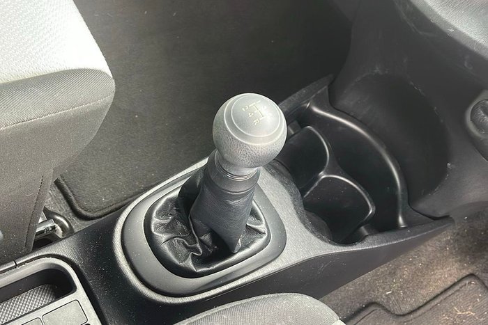 2013 Toyota Yaris YR