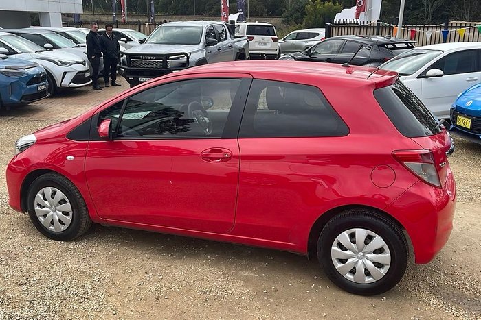 2013 Toyota Yaris YR