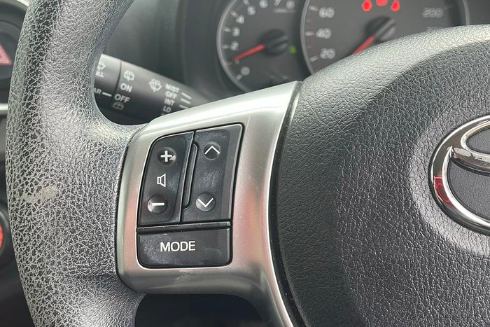 2013 Toyota Yaris YR
