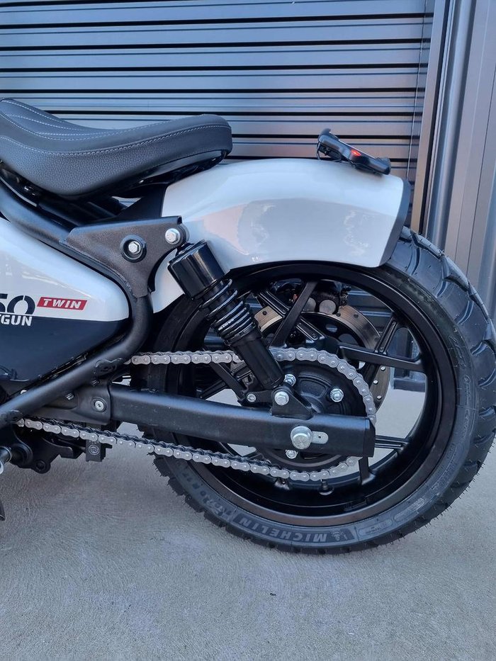 2025 Royal Enfield Shotgun 650 Shotgun White