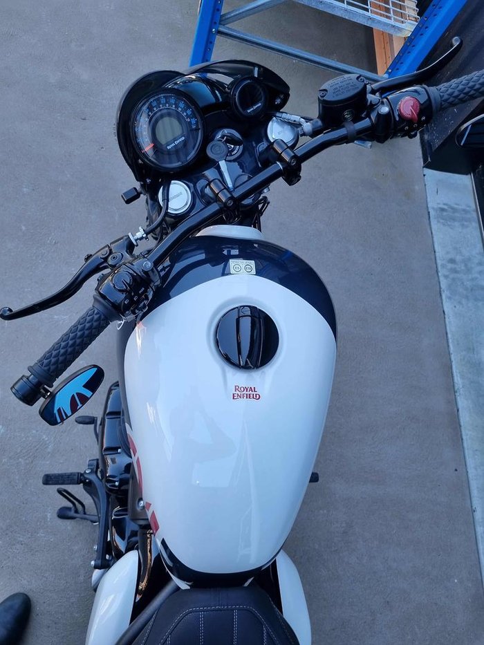 2025 Royal Enfield Shotgun 650 Shotgun White