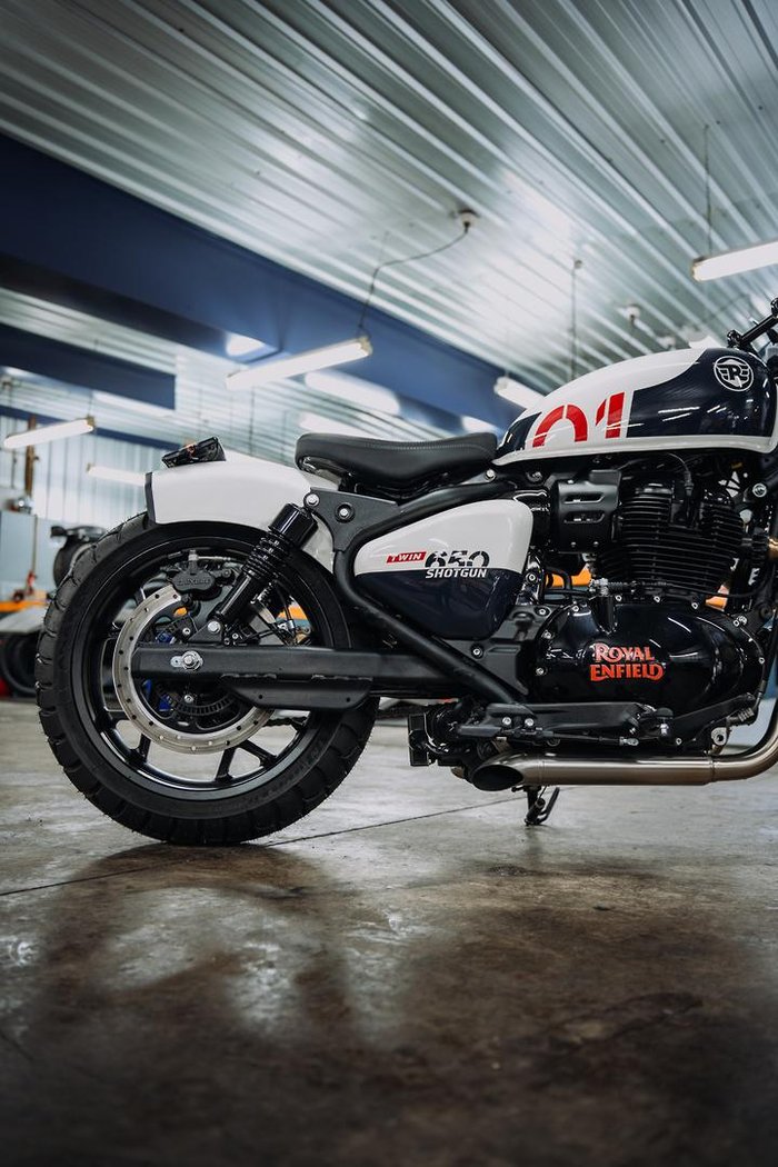 2025 Royal Enfield Shotgun 650 Shotgun White