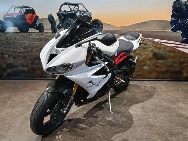 2015 Triumph Daytona 675 R