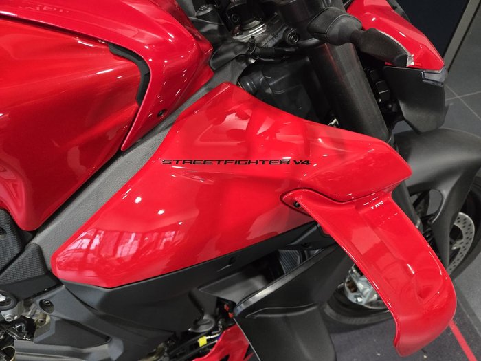 2025 Ducati Streetfighter V4