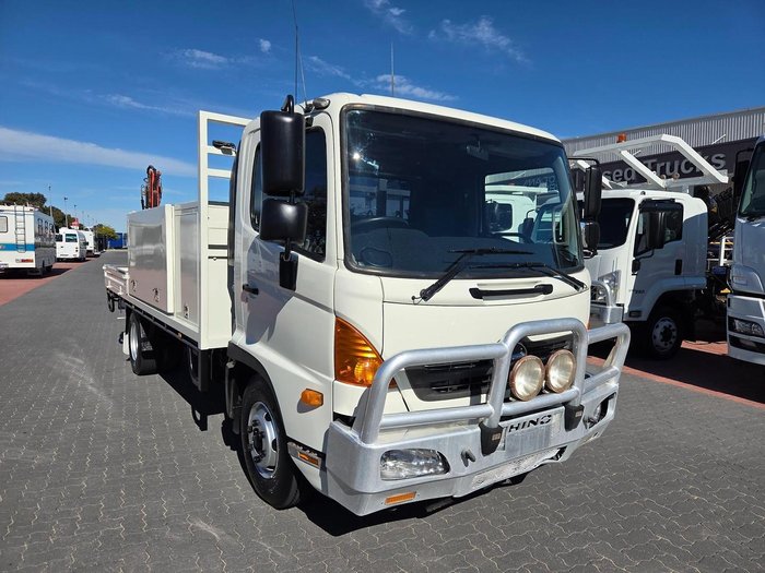 2013 Hino Fc 1022-500 Series Service Truck And Crane Combo