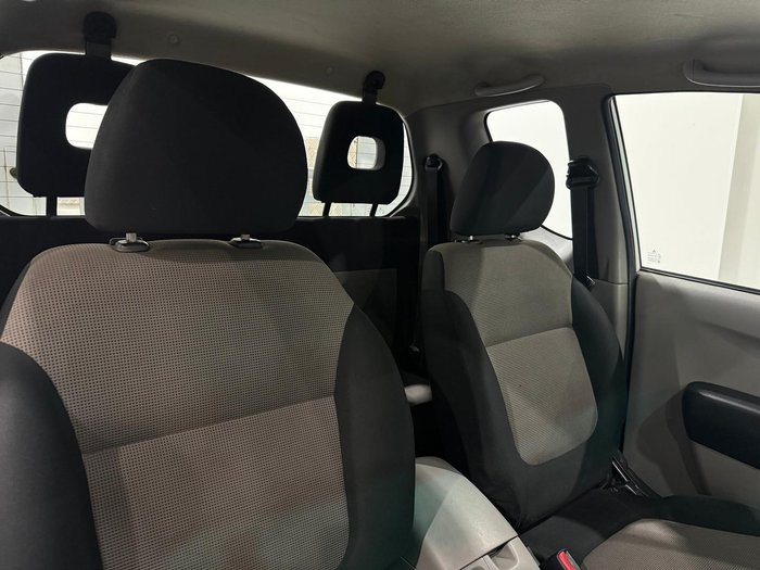 2014 Mitsubishi Triton GLX