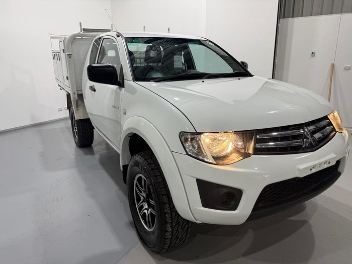 2014 Mitsubishi Triton