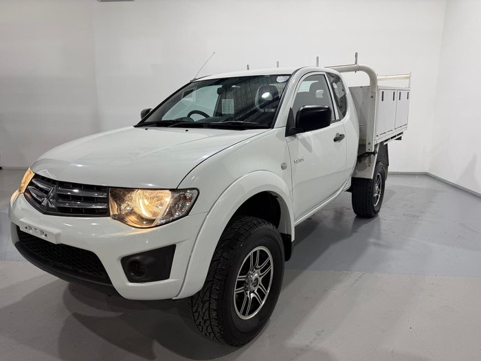 2014 Mitsubishi Triton GLX