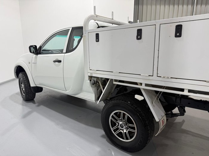 2014 Mitsubishi Triton GLX
