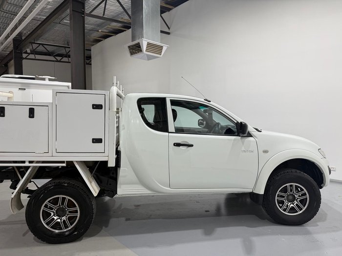 2014 Mitsubishi Triton GLX