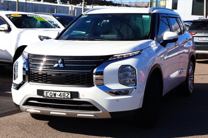 2021 Mitsubishi Outlander LS