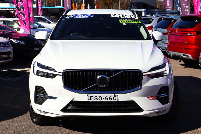 2022 Volvo XC60 B5 Momentum